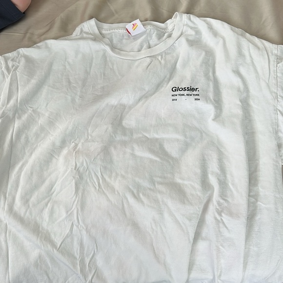 Glossier Graphic White bday T-Shirt - Picture 2 of 4